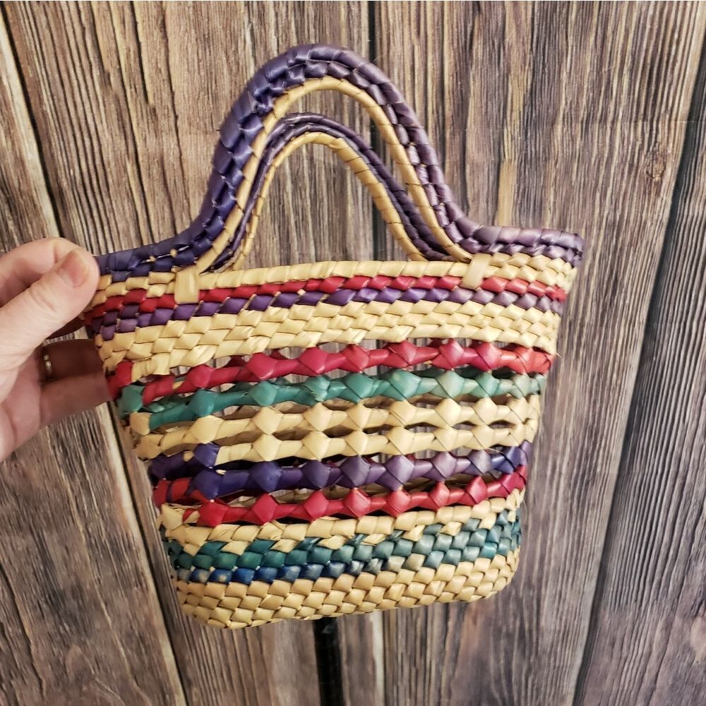Basket   - Picture 3 of 10